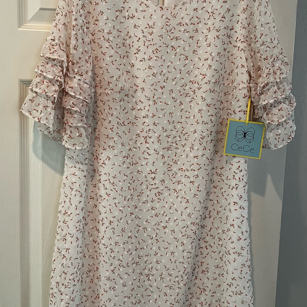 CeCe Ruffle Sleeve Shift Dress Floral Print NWT